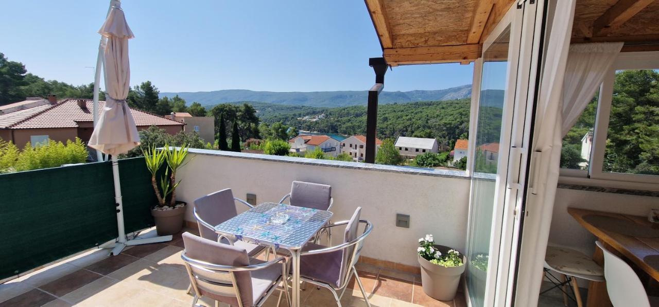 Apartmani Dutkovic Vrboska Exterior foto
