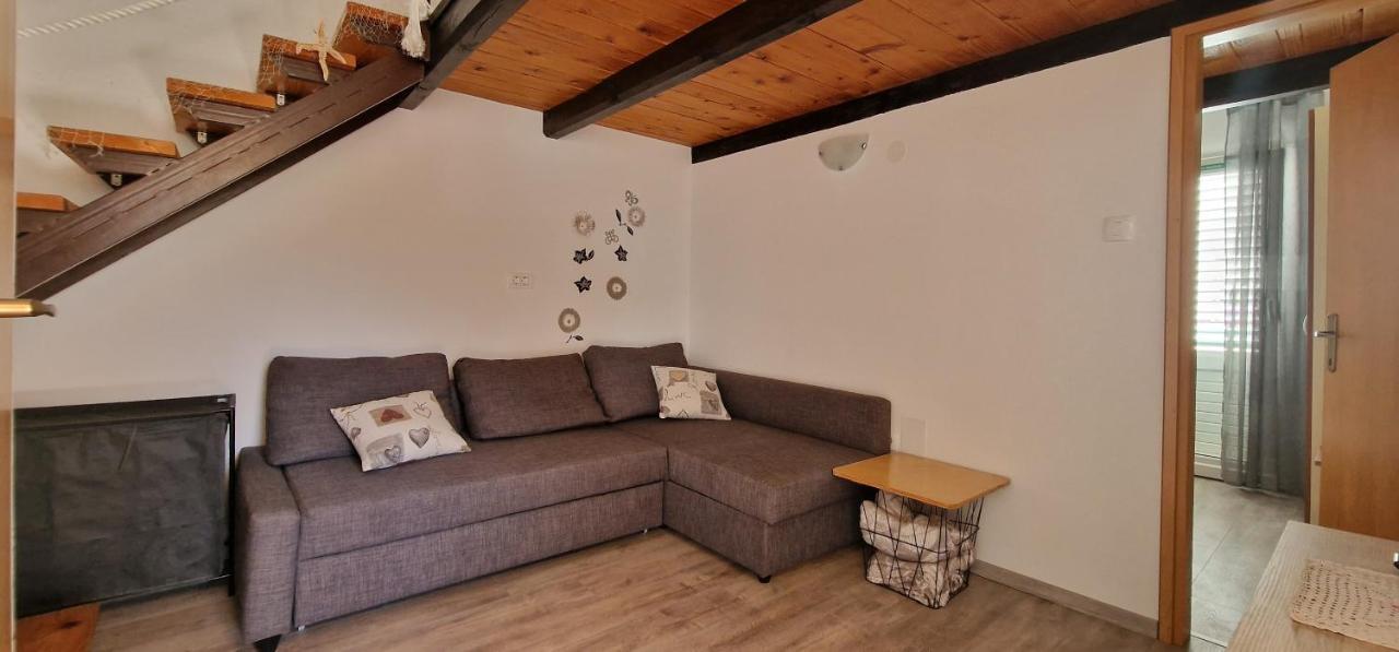 Apartmani Dutkovic Vrboska Exterior foto