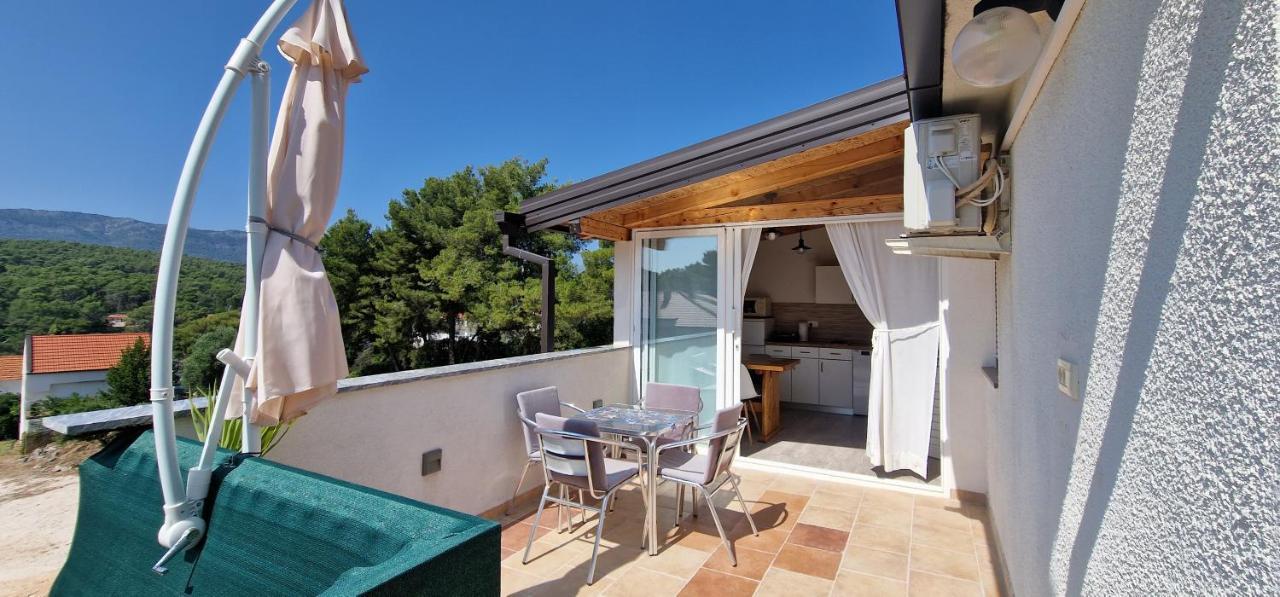 Apartmani Dutkovic Vrboska Exterior foto