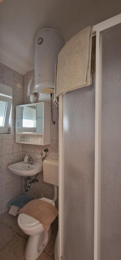 Apartmani Dutkovic Vrboska Exterior foto