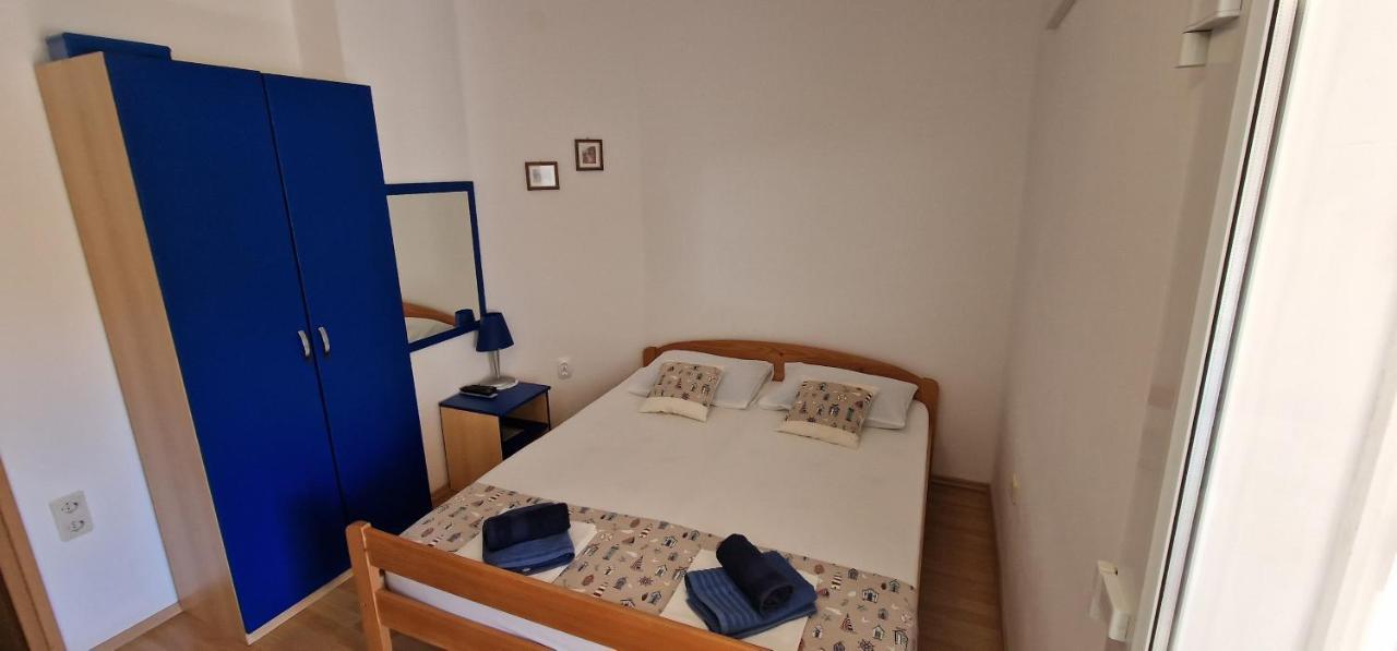 Apartmani Dutkovic Vrboska Exterior foto