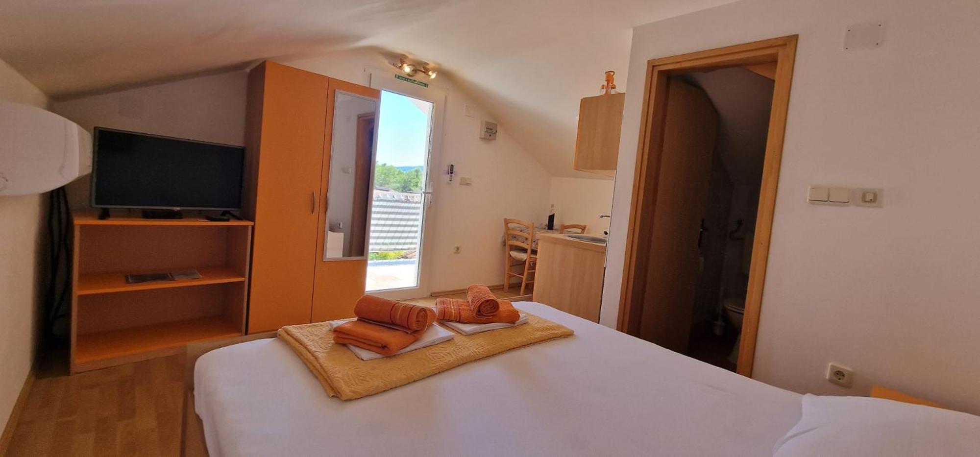 Apartmani Dutkovic Vrboska Exterior foto